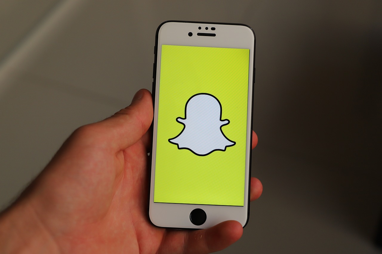 Jak poslat obrázek jako snímek na Snapchatu?